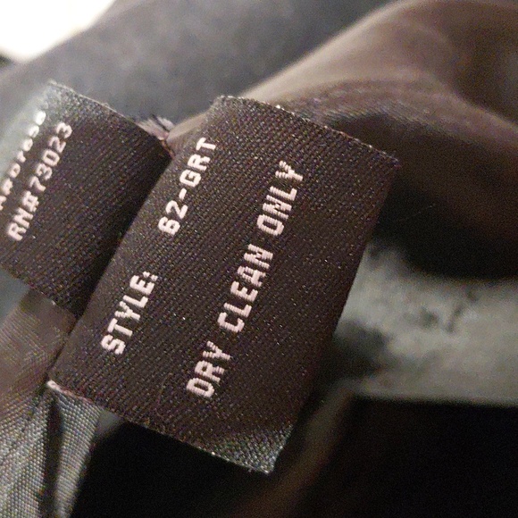 Elegant Black Long Coat with Button Details - Picture 12 of 13